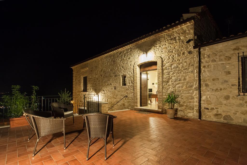 A Casa Nostra Residenza Di Charme Bed & Breakfast Candela Exterior photo